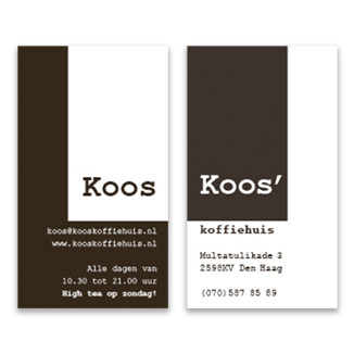 functioneel typografisch visitekaartje voor een koffiehuis functioneel typografisch visitekaartje voor een koffiehuis in donkerbruin en wit